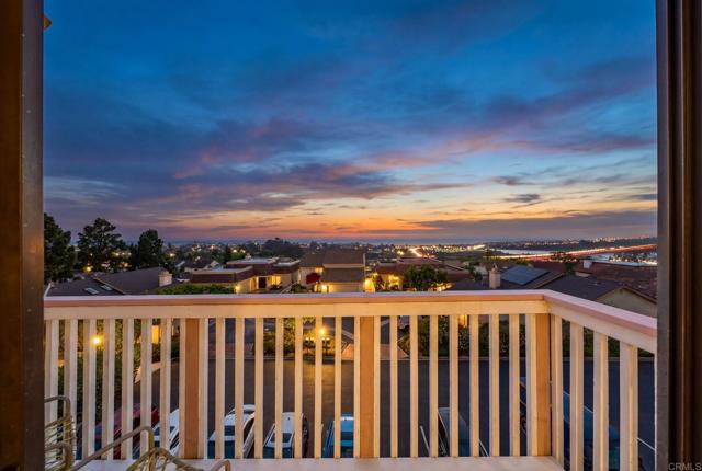 Detail Gallery Image 4 of 24 For 1748 Gascony Road, Encinitas,  CA 92024 - 3 Beds | 2/1 Baths
