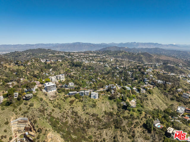 8506 Magnolia Drive, Los Angeles CA: https://media.crmls.org/mediaz/df138583-e880-4d10-a977-0988d2637e38.jpg