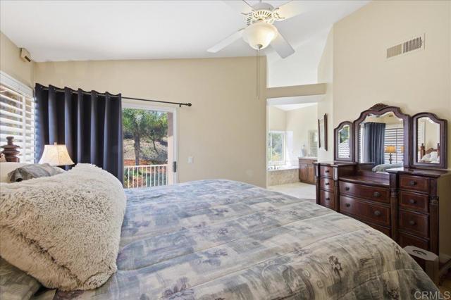 Image 22 of 58 For 826 Applewilde Drive