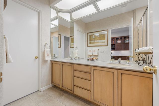 424 White Horse Trail, Palm Desert, CA 92211