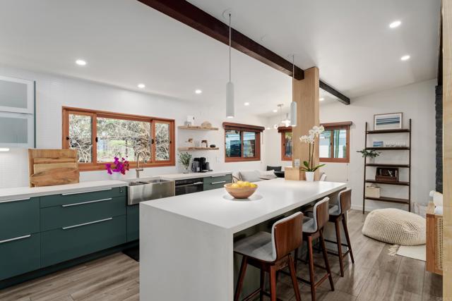 Detail Gallery Image 3 of 42 For 1011 13 Neptune Ave, Encinitas,  CA 92024 - 3 Beds | 3/1 Baths