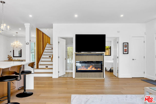 4841 Minden Place, Los Angeles CA: https://media.crmls.org/mediaz/df173a40-c924-4bfb-a1de-f09dae70e243.jpg