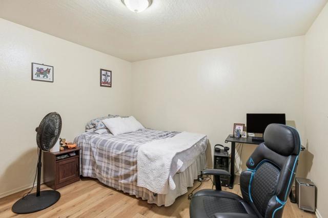 503 W Fox Court, Redwood City CA: https://media.crmls.org/mediaz/df175475-6385-455b-8875-04fc07a618bb.jpg