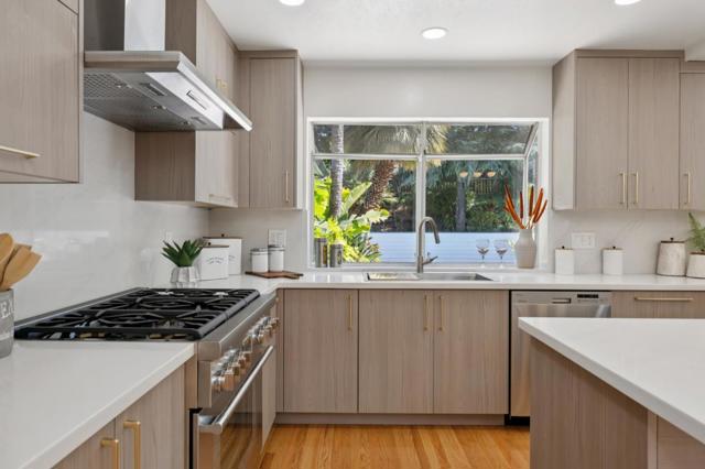 2985 Trousdale Drive, Burlingame CA: https://media.crmls.org/mediaz/df17f26d-064c-44da-9495-ee7a73bcb2cf.jpg