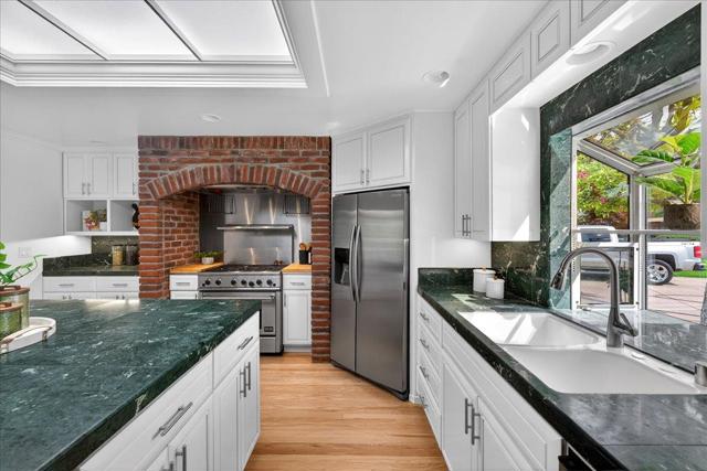 1312 Lubich Drive, Mountain View CA: https://media.crmls.org/mediaz/df181775-b430-4a96-885c-72de5ffaf9bd.jpg