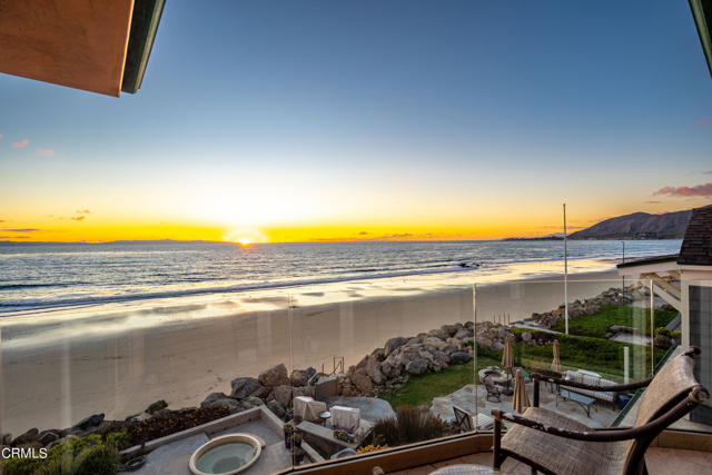 2956 Solimar Beach Drive Drive, Ventura CA: https://media.crmls.org/mediaz/df183f0c-39e9-44ac-bad3-80a7f47d5613.jpg