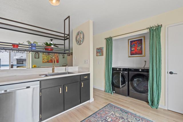 3095 Marina Drive, Marina CA: https://media.crmls.org/mediaz/df184e66-cc81-4abe-a9dd-ef37df702a60.jpg