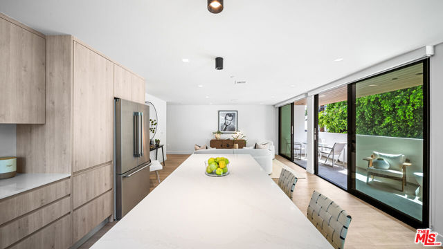 153 San Vicente Boulevard, Santa Monica CA: https://media.crmls.org/mediaz/df186801-52f3-4c7b-870e-3e374cf5257e.jpg