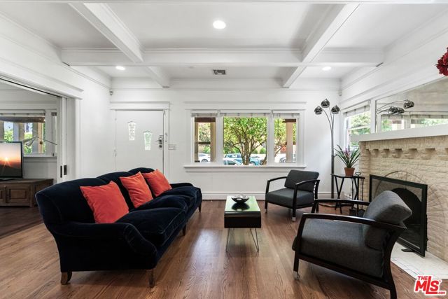 2130 W 27th Street, Los Angeles CA: https://media.crmls.org/mediaz/df18ca5e-1850-47a0-a9d2-92c7a8071212.jpg
