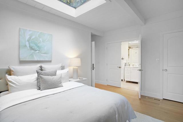 350 Grandview Drive, Woodside CA: https://media.crmls.org/mediaz/df190c6f-ad71-49a7-bdd5-a6ba661a1f8b.jpg