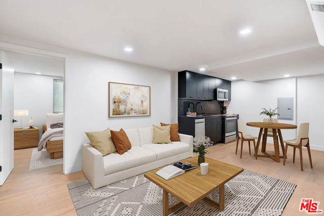 12320 MONTANA Avenue, Los Angeles CA: https://media.crmls.org/mediaz/df1920ee-2d95-40d3-b5a2-fed7b3b47f23.jpg