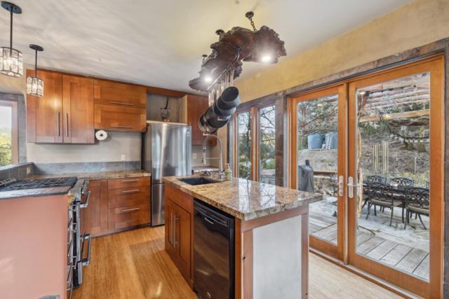 18010 Moonrise Road, Boulder Creek CA: https://media.crmls.org/mediaz/df1921f6-f0a1-4f4b-8f53-4f2351ea7810.jpg