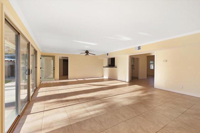 1617 E Paseo El Mirador, Palm Springs CA: https://media.crmls.org/mediaz/df195585-7664-4f1d-b4de-d3018abe2d87.jpg