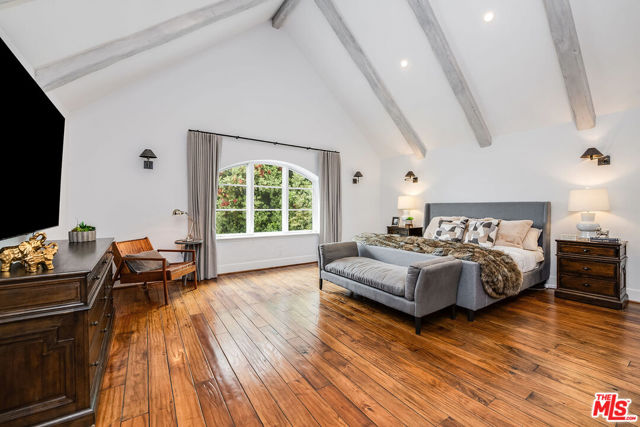 755 31st Street, Manhattan Beach CA: https://media.crmls.org/mediaz/df19bbed-1523-4001-8e8d-b03d4710a268.jpg