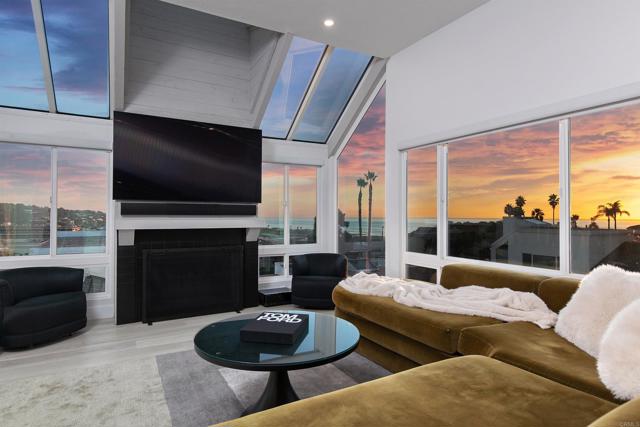 Detail Gallery Image 3 of 25 For 338 Shoemaker, Solana Beach,  CA 92075 - 3 Beds | 2/1 Baths