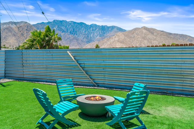835 Rosa Parks Road, Palm Springs CA: https://media.crmls.org/mediaz/df1a996b-0618-45be-b94d-0ded52911b0c.jpg