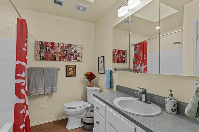 Image 14 of 38 For 52505 Avenida Alvarado
