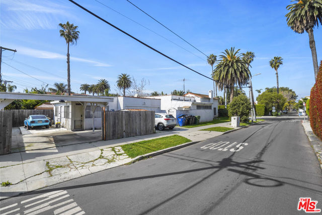 464 Crescent Heights Boulevard, Los Angeles, California 90048, 4 Bedrooms Bedrooms, ,3 BathroomsBathrooms,Single Family Residence,For Sale,Crescent Heights,24373481