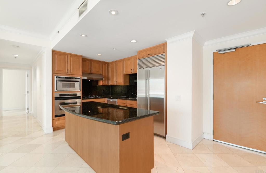 645 Front Street - photo 8