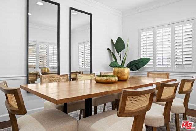 11928 Kiowa Avenue, Los Angeles CA: https://media.crmls.org/mediaz/df2048bb-6051-4a6f-b0b5-592c44ca7ad7.jpg