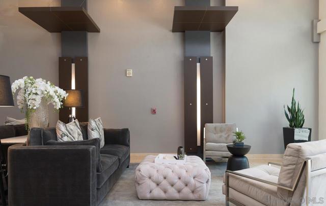 253 10Th Ave, San Diego CA: https://media.crmls.org/mediaz/df20c186-8f63-4d13-9437-a9c4dd4176c2.jpg