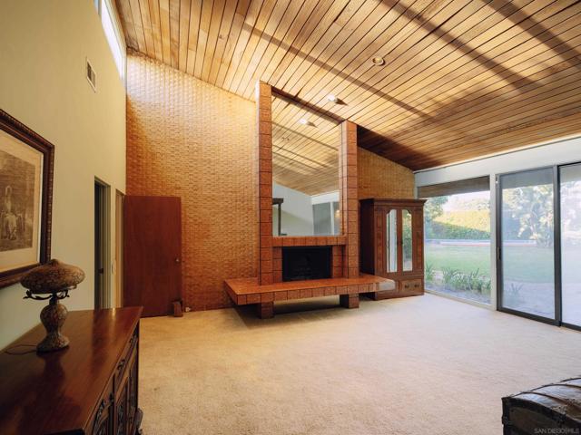 6009 Mimulus, Rancho Santa Fe CA: https://media.crmls.org/mediaz/df20ea7d-0462-4635-8194-7d53c3ec5bf9.jpg