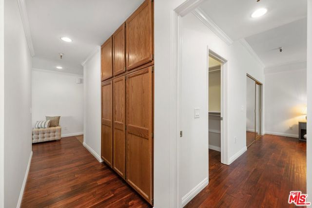14630 Dickens Street, Sherman Oaks CA: https://media.crmls.org/mediaz/df215276-cc49-4fee-9181-0f2724cafcc1.jpg