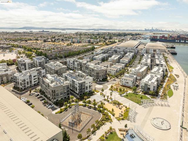 2818 Fifth Street, Alameda CA: https://media.crmls.org/mediaz/df216cf1-c20f-42ec-a809-1868fe7641f6.jpg