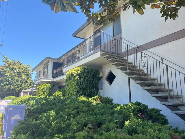 1888 Bancroft Avenue, San Leandro CA: https://media.crmls.org/mediaz/df2216e3-063b-4017-84df-98eec9be8404.jpg