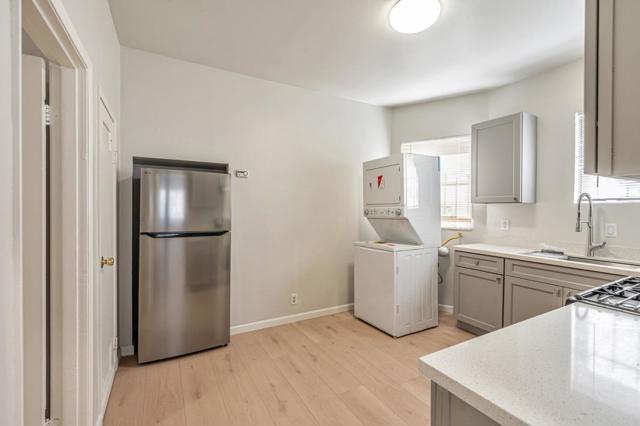 1218 13th Avenue, Oakland CA: https://media.crmls.org/mediaz/df224455-c123-4b4b-8788-605d8cd015ce.jpg
