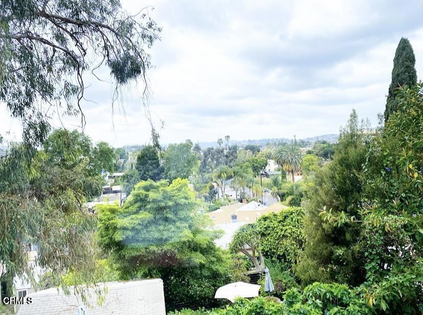 https://media.crmls.org/mediaz/df22d9de-5b13-4500-a7d7-0055a346b215.jpg?preset=X-Large