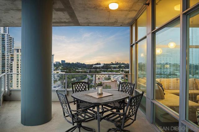 1080 Park Blvd, San Diego CA: https://media.crmls.org/mediaz/df23a25d-c891-4390-bb77-fd8ac7670a80.jpg