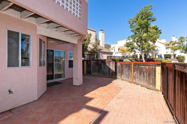 12039 Calle De Leon Drive, El Cajon CA: https://media.crmls.org/mediaz/df23eb05-049b-411d-8ed6-1cfecd7ba1c1.jpg