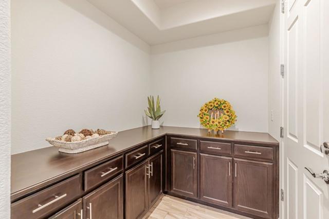 1188 Viognier Way, Gilroy CA: https://media.crmls.org/mediaz/df241ddf-8ff5-484c-9dc8-575253b6c072.jpg
