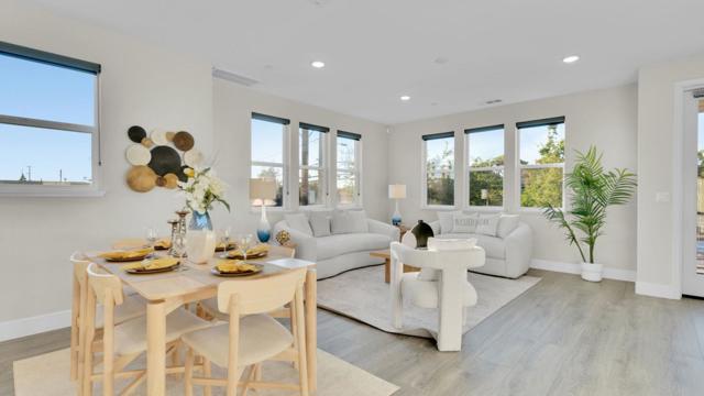 820 E Duane Avenue, Sunnyvale CA: https://media.crmls.org/mediaz/df2430ad-7421-4f24-9d28-625800b22cbd.jpg
