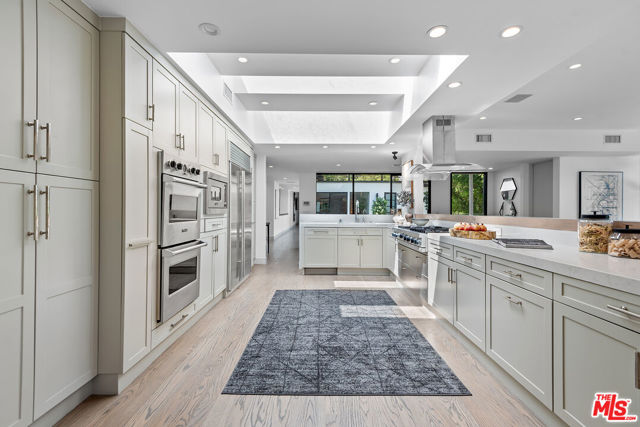 15941 Skytop Road, Encino CA: https://media.crmls.org/mediaz/df244cf5-94a9-4be2-9d67-40c5397a8744.jpg