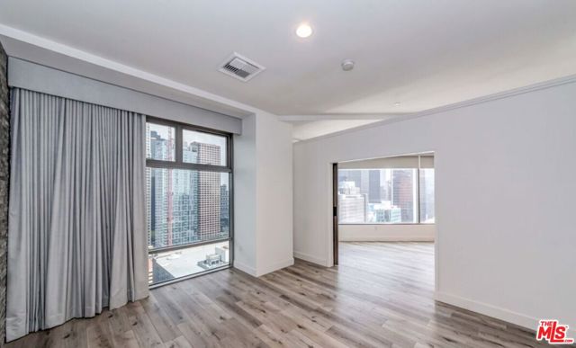Image 7 of 13 For 801 Grand Avenue 2205