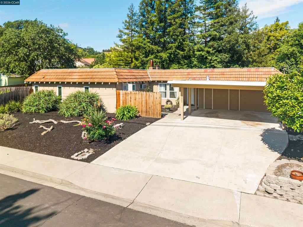 2223 Buena Vista Ave