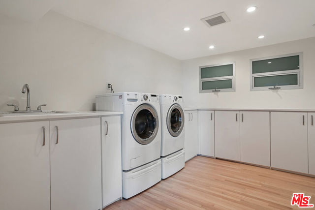 2742 Creston Drive, Los Angeles CA: https://media.crmls.org/mediaz/df25a43e-074e-4fe5-98a6-59f4f5181dd9.jpg