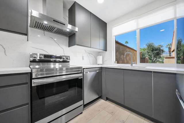 24 Haig Drive, Rancho Mirage CA: https://media.crmls.org/mediaz/df25c63b-e189-414f-bab7-1e71f5787606.jpg