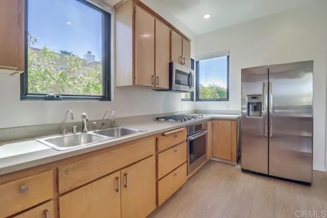 Detail Gallery Image 16 of 66 For 170 Jupiter St a,  Encinitas,  CA 92024 - 4 Beds | 3 Baths