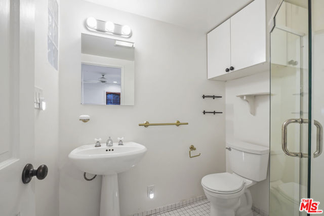 1326 Cordova Avenue, Glendale CA: https://media.crmls.org/mediaz/df272496-f734-4ac2-a877-edb31a9b861f.jpg