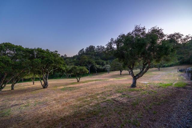 235 Vista Del Pajaro Road, Corralitos CA: https://media.crmls.org/mediaz/df290923-24d7-4a8e-8c69-d5ddc7e160c6.jpg