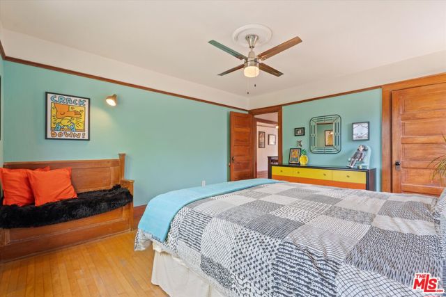 1654 5th Avenue, Los Angeles CA: https://media.crmls.org/mediaz/df291deb-96a7-4d2a-a7e3-a0ff094a5da4.jpg