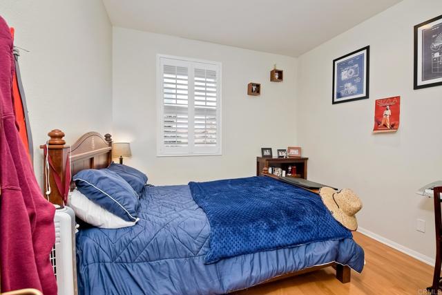Image 18 of 33 For 900 Custer Avenue