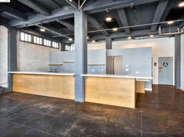 201 3rd St Unit 102, Oakland, California 94607, ,Commercial Sale,For Sale,3rd St Unit 102,41068775