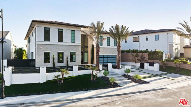 20216 W Albion Way, Porter Ranch CA: https://media.crmls.org/mediaz/df2aea2e-05da-4710-bee1-fdca8c7f6550.jpg