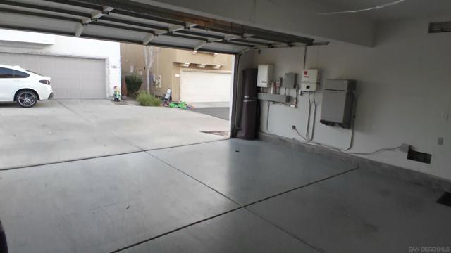 843 Caminito Las Olas, Chula Vista CA: https://media.crmls.org/mediaz/df2b9eaf-3693-4cff-9069-b7d03a56023f.jpg