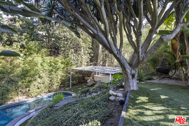 2936 La Castana Drive, Los Angeles CA: https://media.crmls.org/mediaz/df2c0424-2286-47c3-98ba-ebb052f44108.jpg