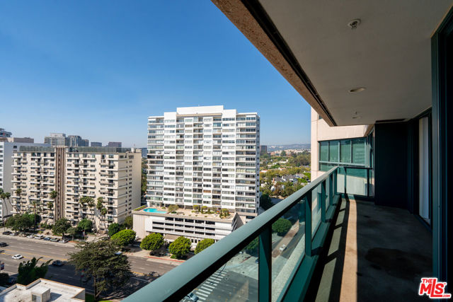 10490 Wilshire Boulevard, Los Angeles CA: https://media.crmls.org/mediaz/df2c6365-594a-4bdf-8b6e-cd74d8355764.jpg